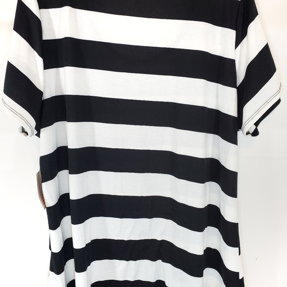 Lula Roe tee - Picture 3 of 5